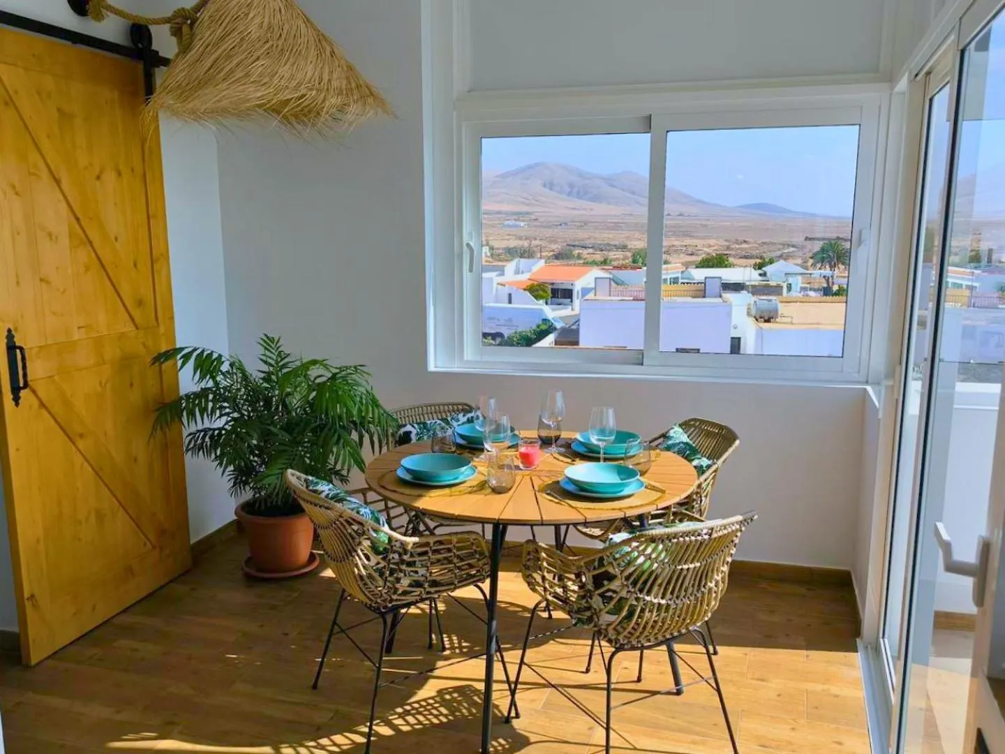 Roque Casa Lala 아파트